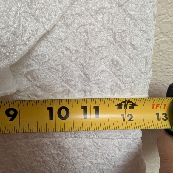 Zunie White Ruffle Dress Party Cocktail‎ Sleeveless Textured Size 12 - Picture 4 of 5